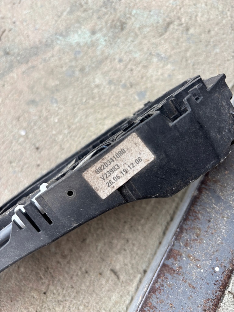 Купити Citroen ds7 замок двері лівих передніх перед 9820341080 98201553vv