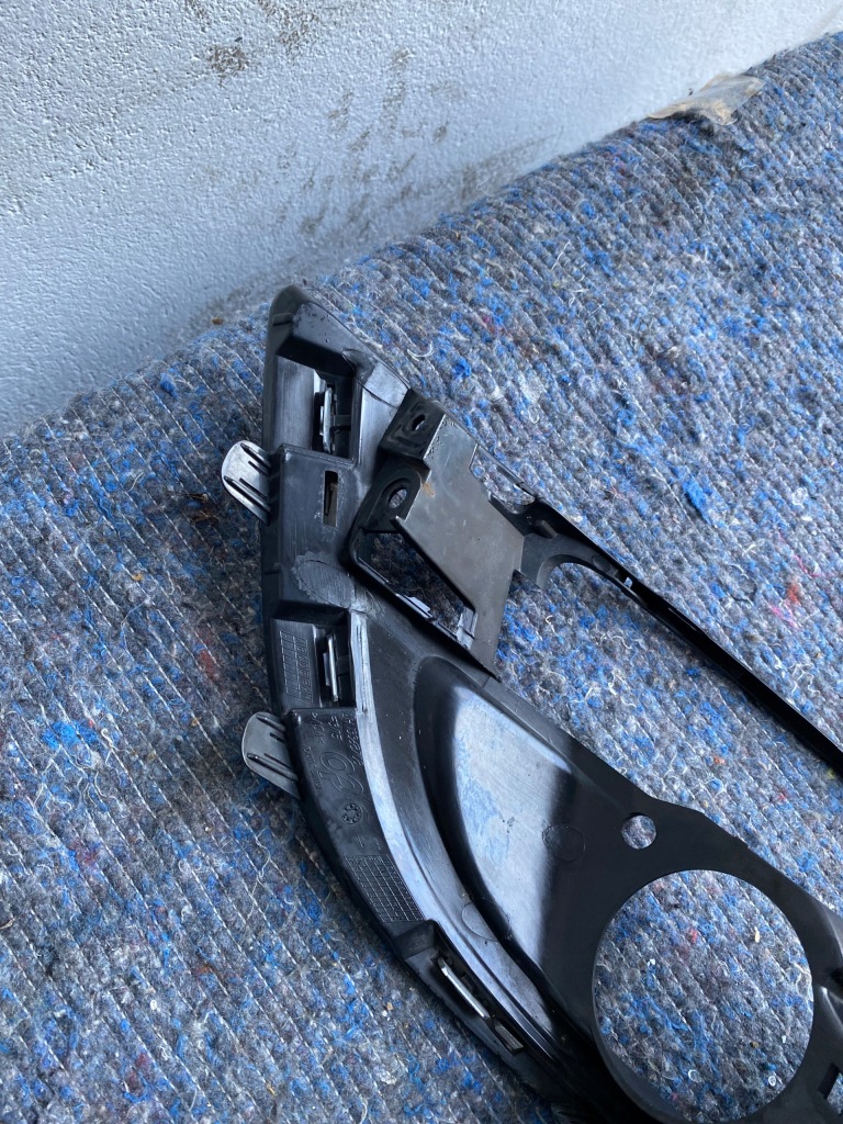 Opel astra j iv рестайлинг  решётка бампера левая с Разборки