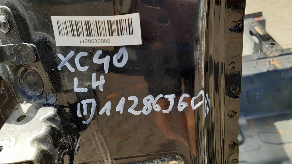 фото №7, Volvo xc40 четверть левая перед