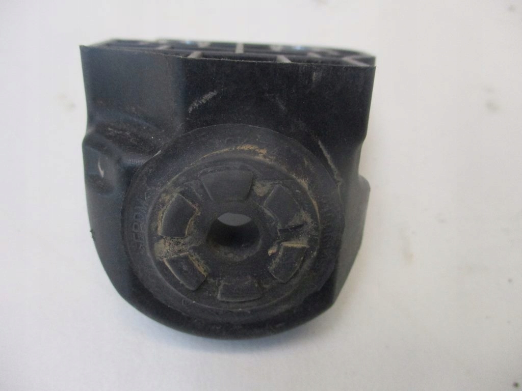 фото №4, Кронштейн кронштейн радіатора renault scenic iv