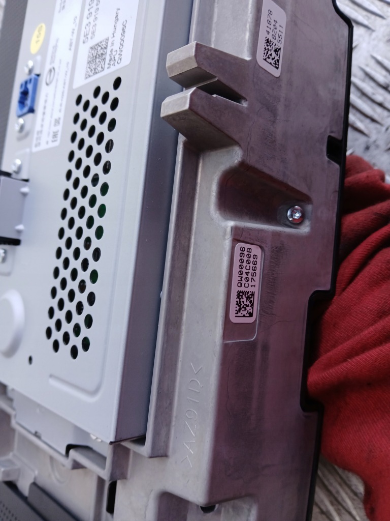 Купити Дисплей екран радіо монітор skoda octavia iv 4 5e3919605