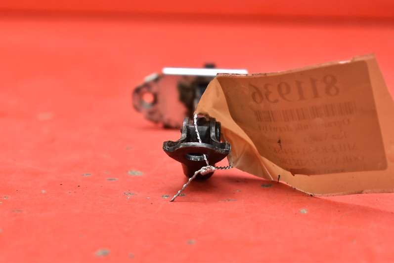 фото №6, Обмежувач двері лівий задня kia venga 10-14