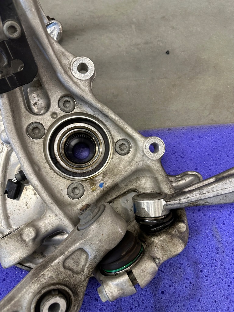 фото №4, Поворотний кулак права правий перед комплектна важіль важелі q5 sq5 80a idealna 24r