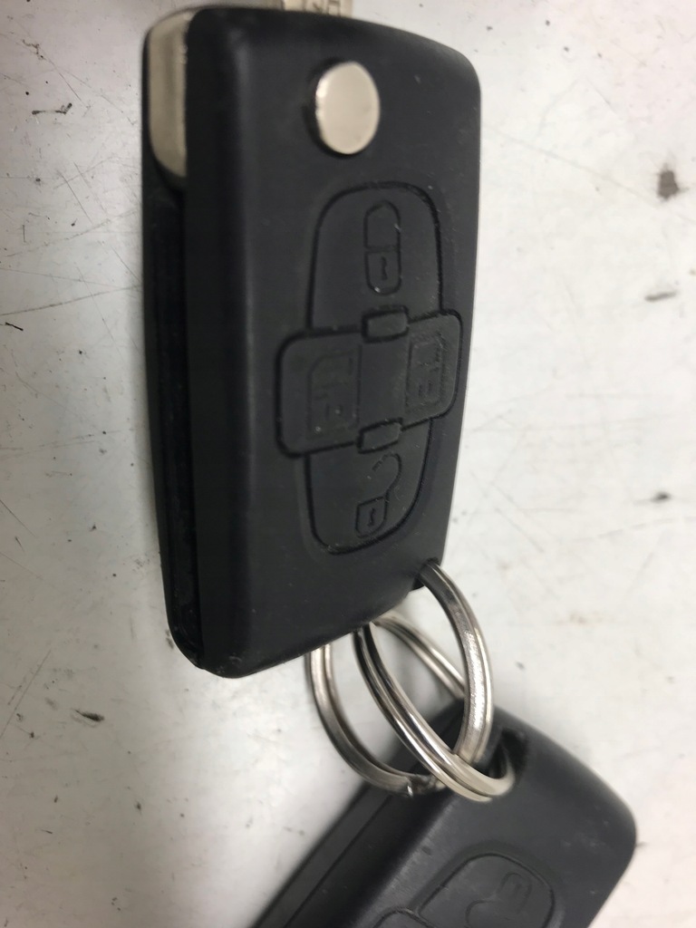 фото №10, Ключ x 2 pilot кришка пального peugeot 807 електричний двері 4 кнопки