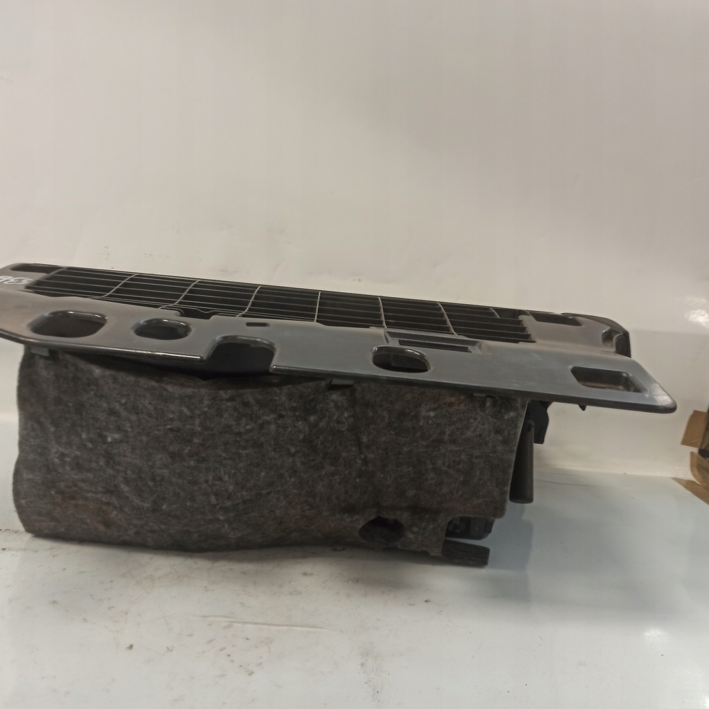 фото №10, Audi a4 b8 бардачок пассажира 8k1857035