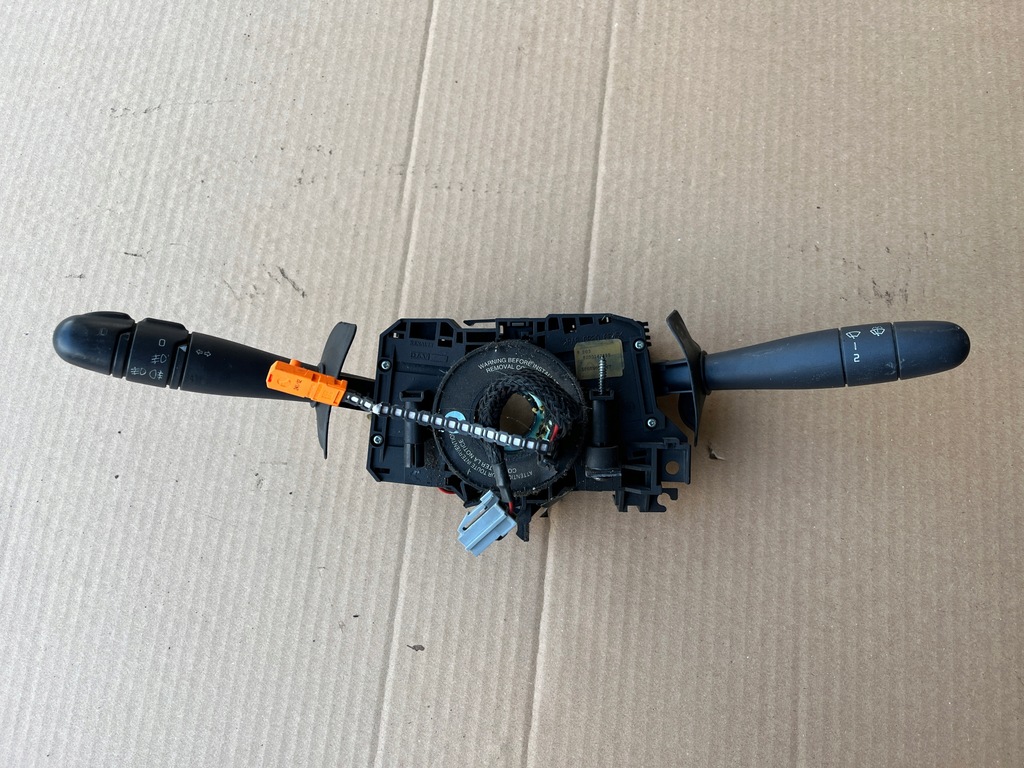 фото №1, Рычаг переключатель комбинированный renault thalia 2003-2008 8200142395