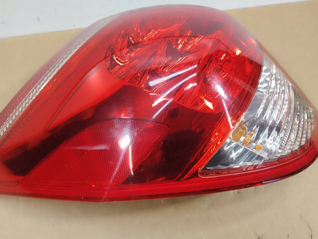 фото №12, Лампа права + ліва задня toyota rav4 iii lata 2005-2008 комплект