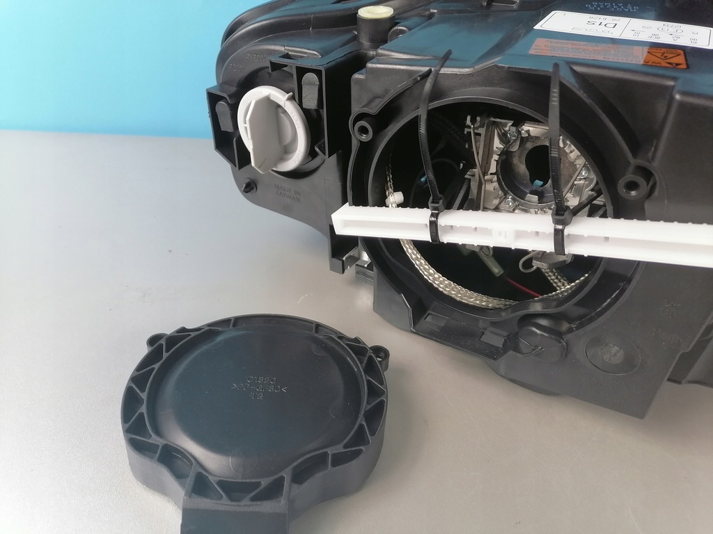 фото №12, Лампа ліва bi-xenon бі-ксенон a4 b7 audi