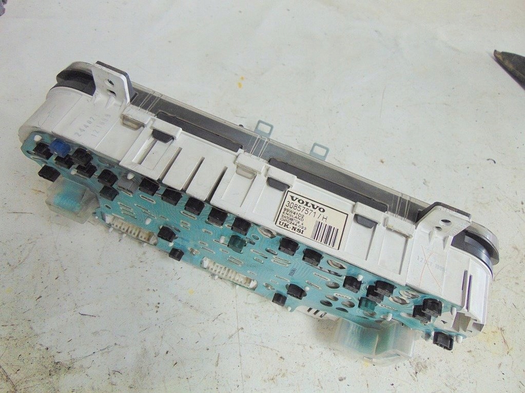 фото №6, Volvo v40 1.9td 116km 99r счетчик приборы 30857571h