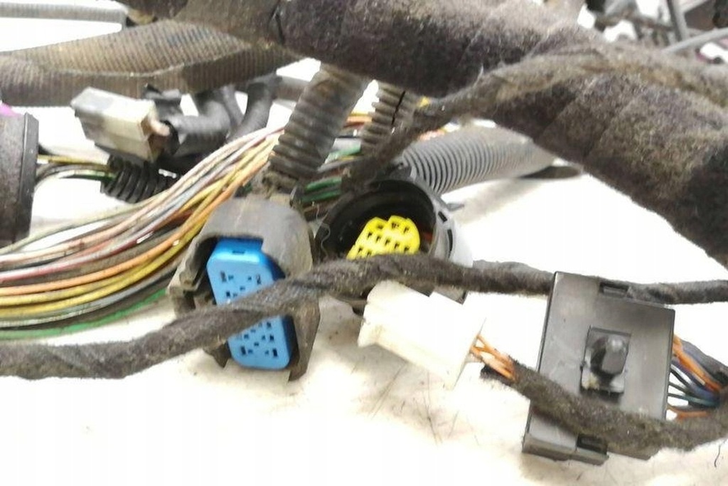 фото №10, Жгут двигателя alfa romeo gt 937_ 60688731 1.9l дизель 110kw 2004