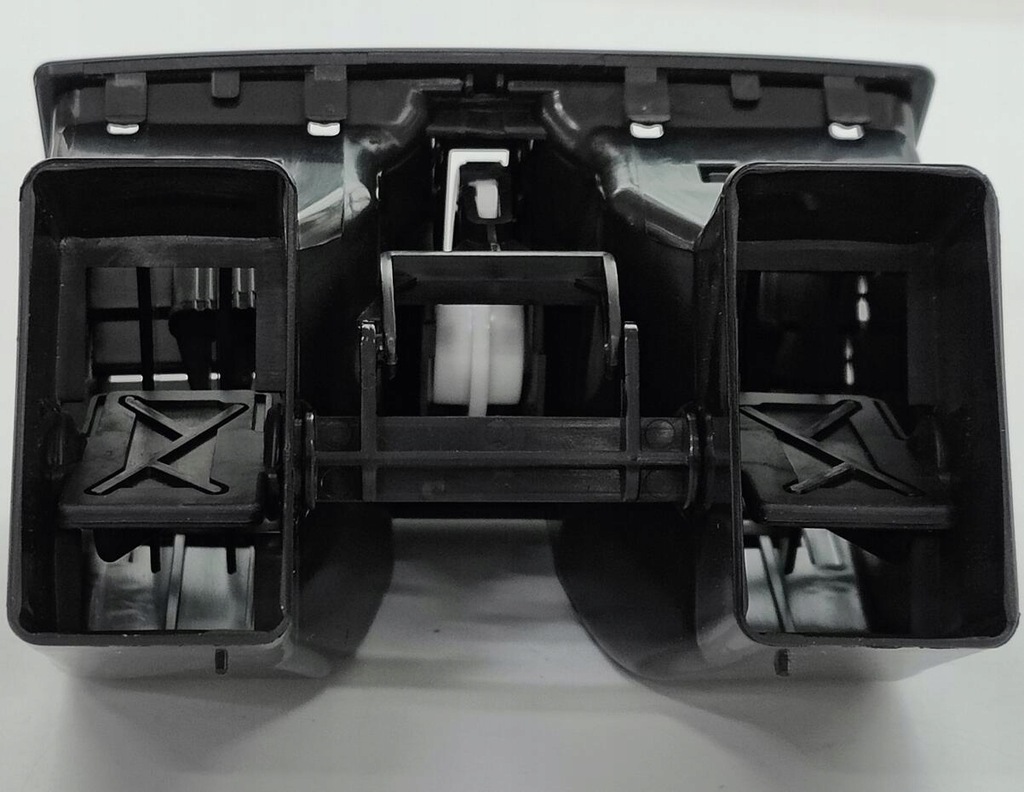 фото №14, Задняя решётка обдув do vw caddy touran 1t0819203