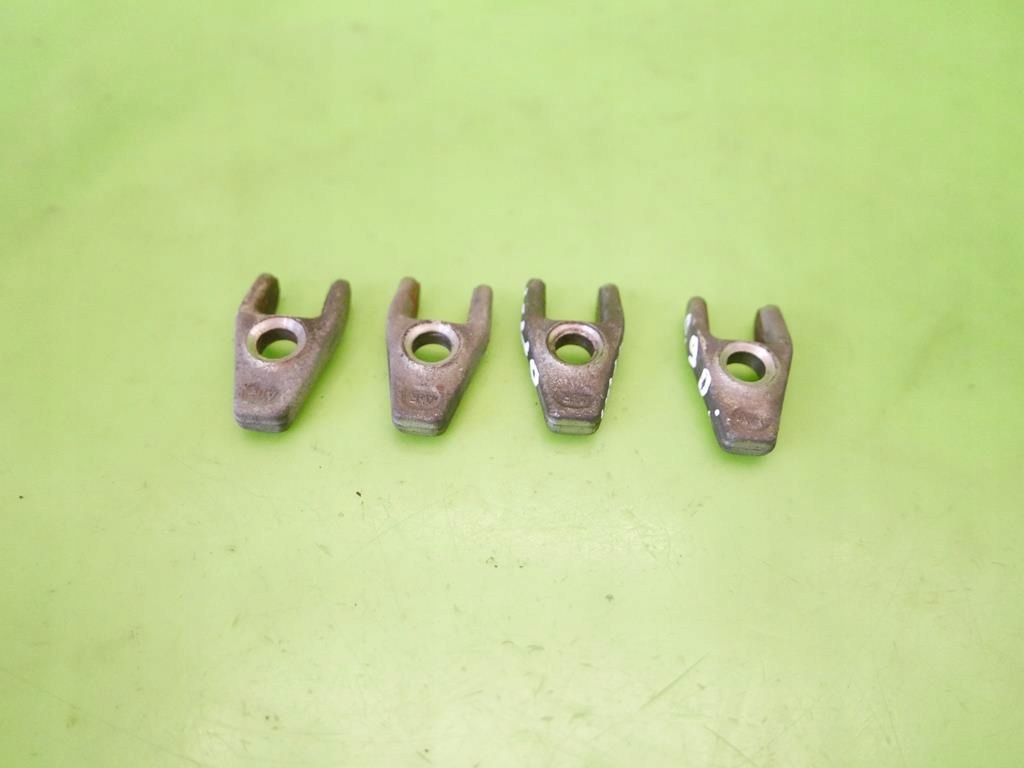 фото №2, Брызговики крепления опоры форсунок volvo v40 i 1.9 di