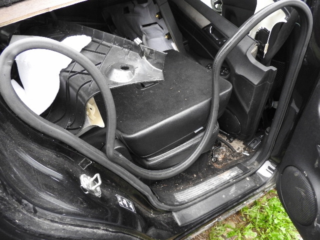 фото №1, Прокладка стекло левый задняя mercedes ml w164 gl x164 1647350725