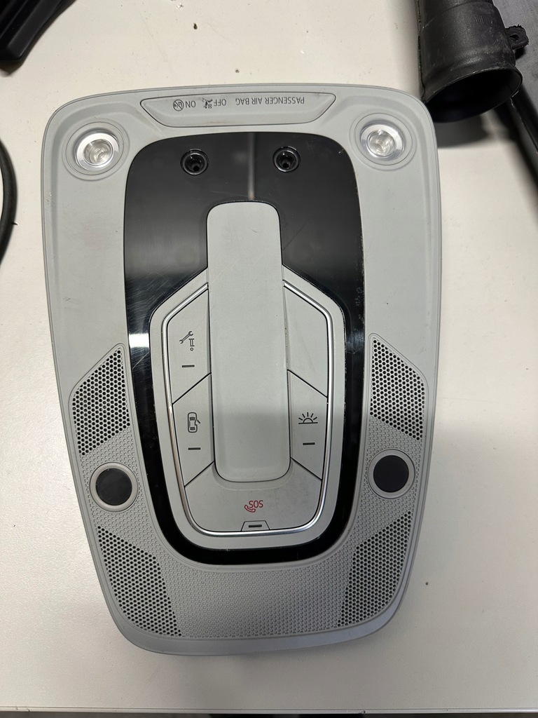 фото №1, Лампа потолочный audi a4 8w