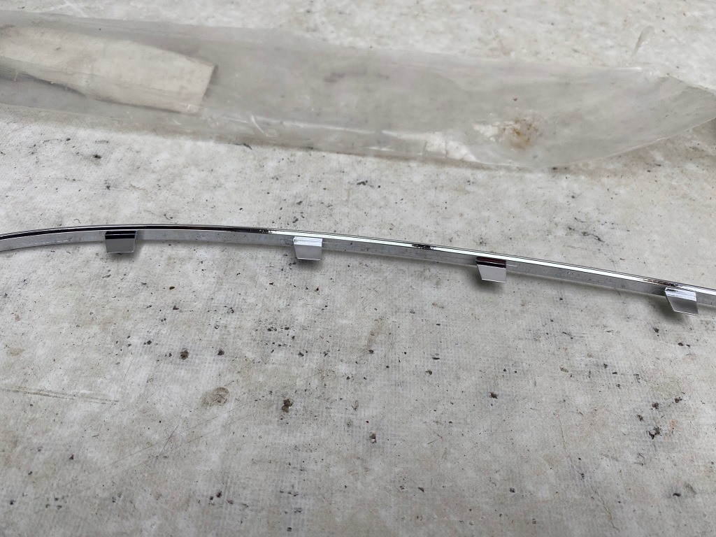 Mercedes e-klasa w212 kombi молдинг хром бампера задній лівий Зі Шроту