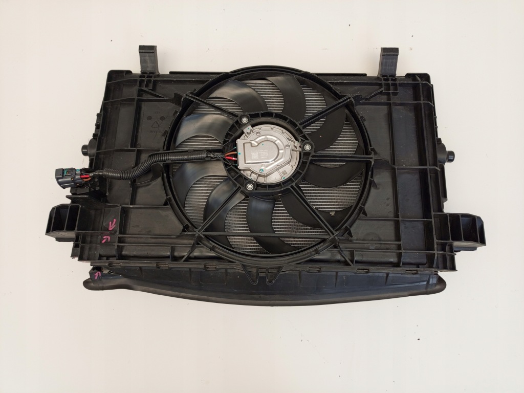 Tesla model 3 рестайлинг  20- комплект радиатор корпус вентилятор 1559787-00-a Недорого