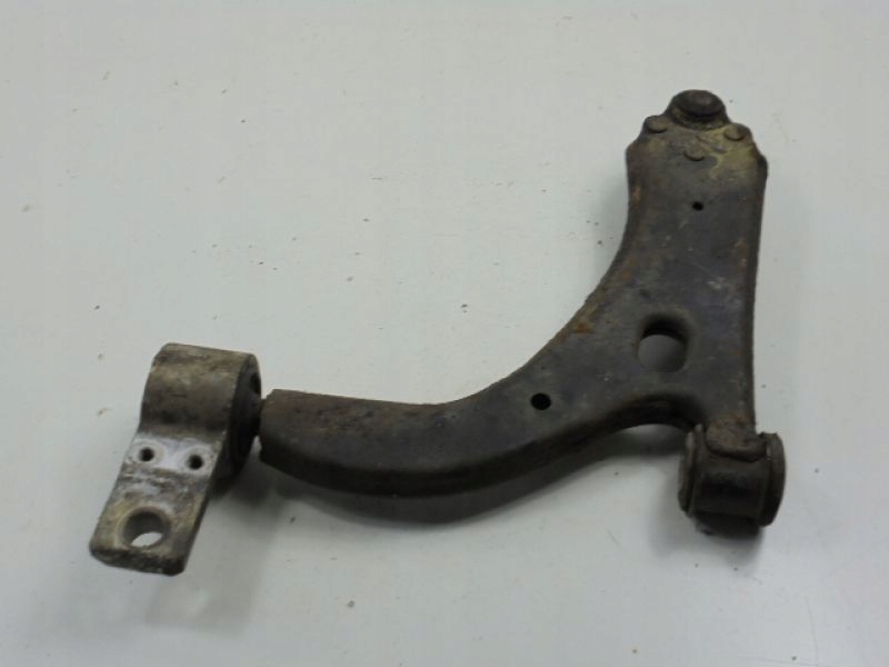 фото №4, Ford fiesta mk6 важіль нижній перед правий