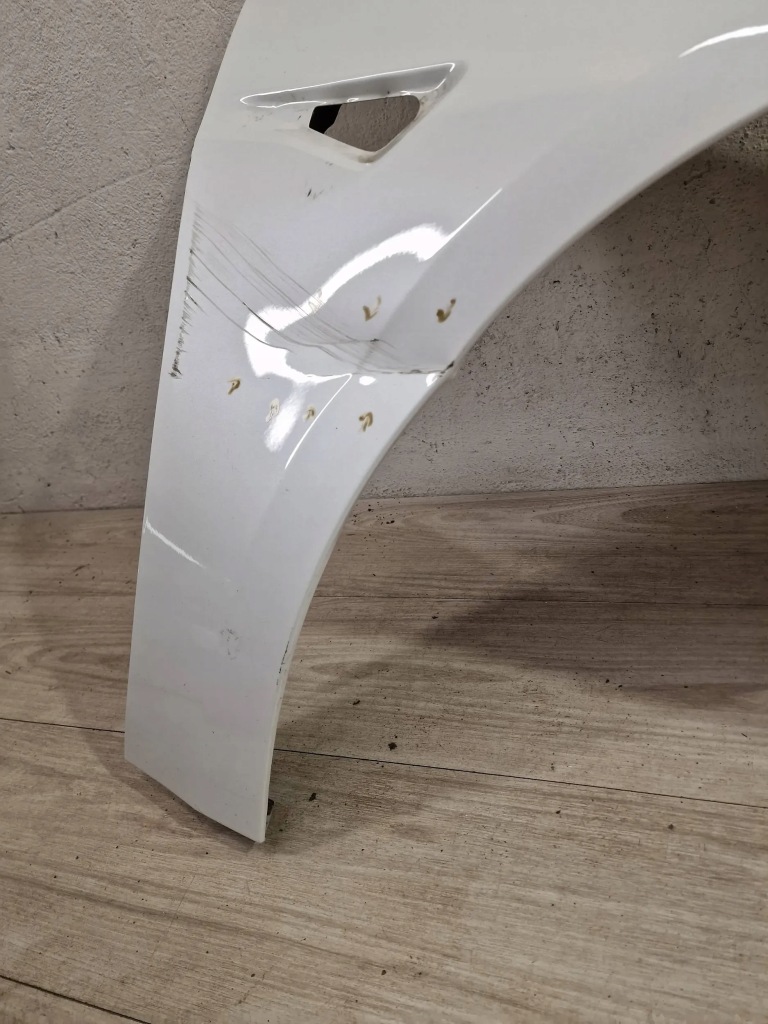 Крыло  перед передний правый  tesla model 3 оригинал Киев