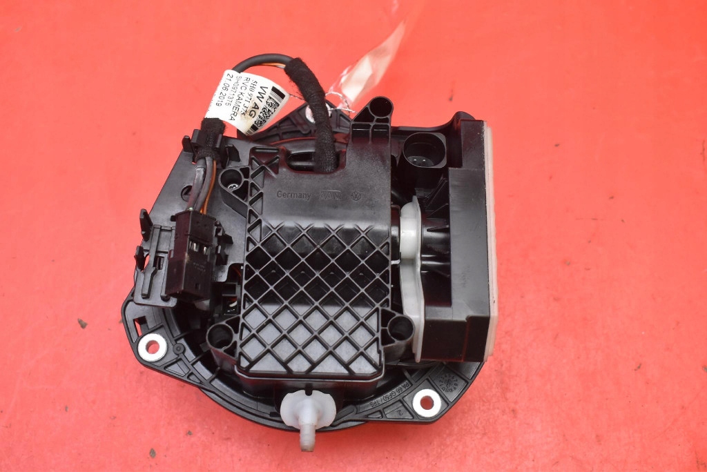 Ручка крышки задняя задний эмблема камера заднего вида 10a827469r vw id.3 1 19-21 Недорого