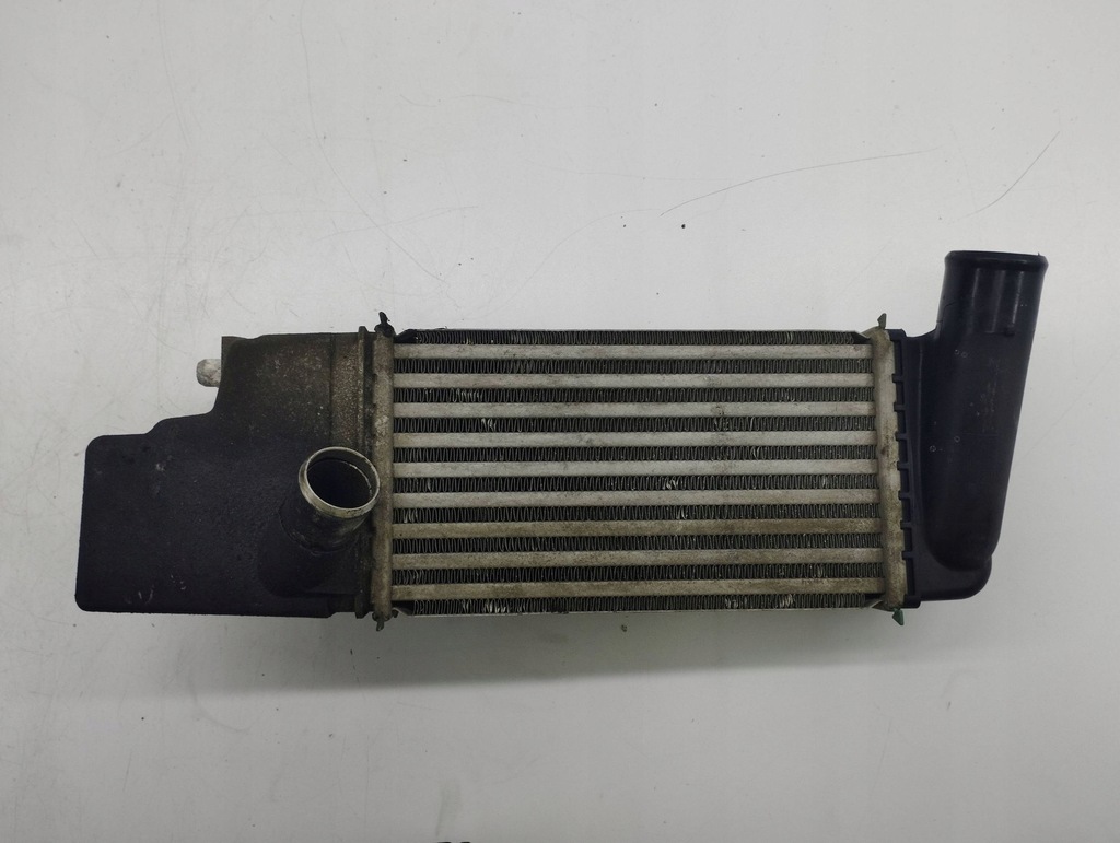 фото №1, Toyota auris 150 2012 радіатор повітря наддувний / інтеркулер