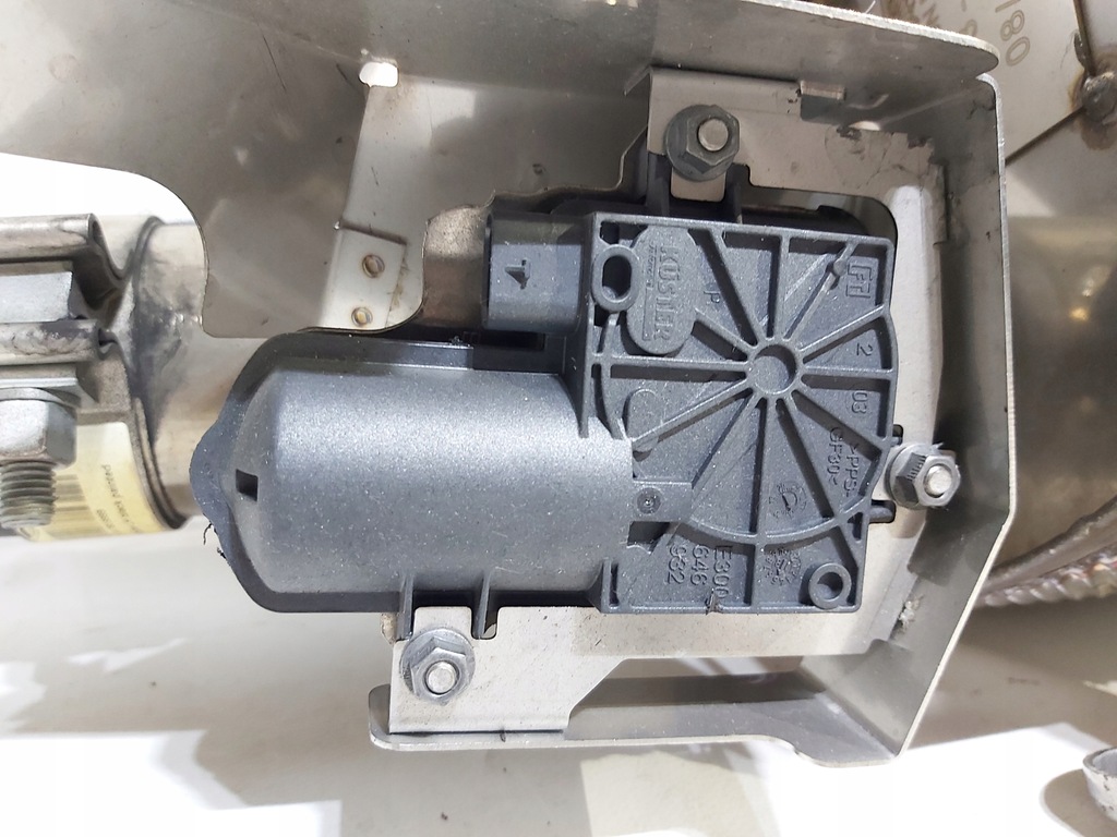 фото №6, Выхлоп конечный гаситель решётка aston martin vantage ky63-5230-ae