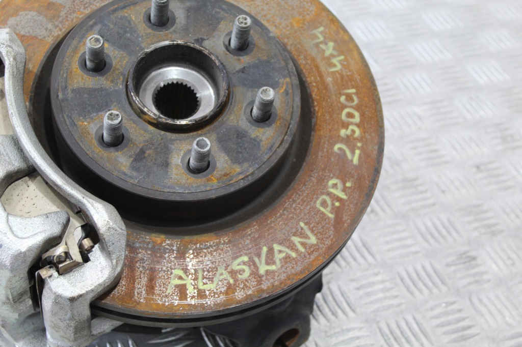 фото №2, Поворотный кулак правый перед renault alaskan