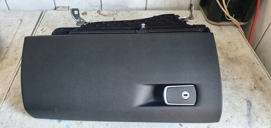 фото №1, Bmw f30 бардачок пассажира