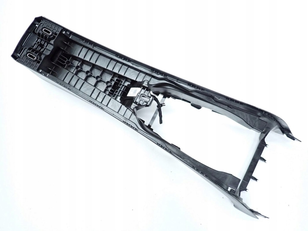 Купити Тунель підлокітник czerwona nić amg usb європа mercedes cla ii 118 x118 24r