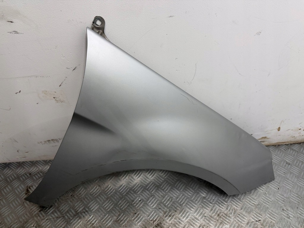 Купить Крыло правый перед передний mercedes b-class w245 761u