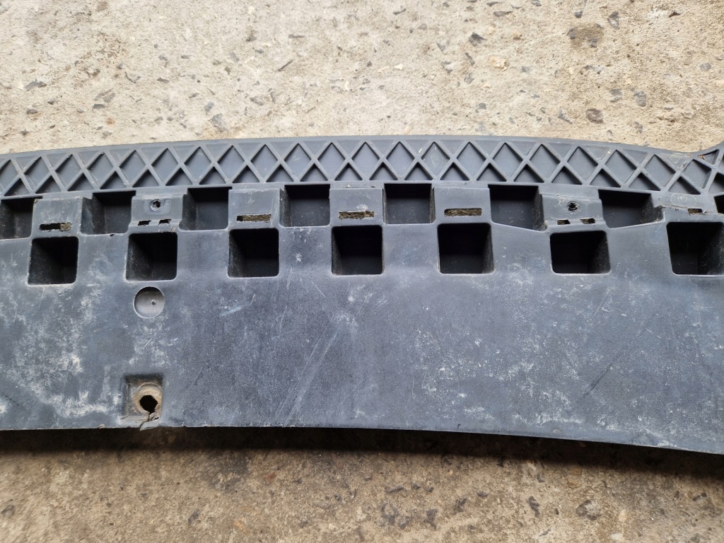 Накладка защита плита бампера передний audi a3 8p lift 8p0807233 Оригинал