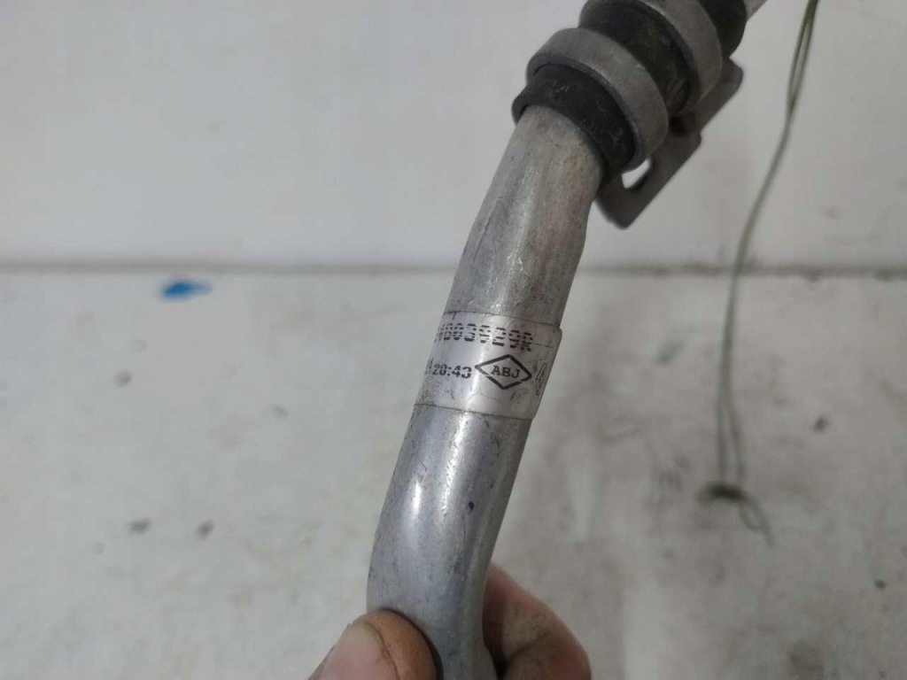 Пабтрубок  трубка кондиционера renault clio iv 1.5 dci 924003929r Недорого