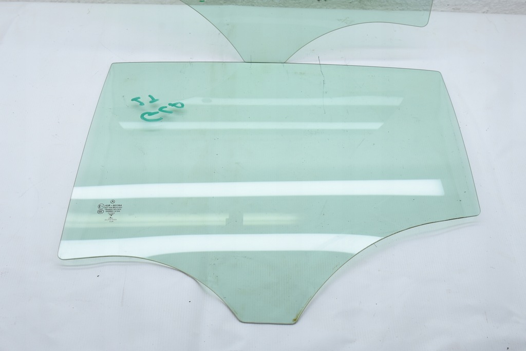 фото №5, Mercedes gla x156 стекло дверь правая задняя