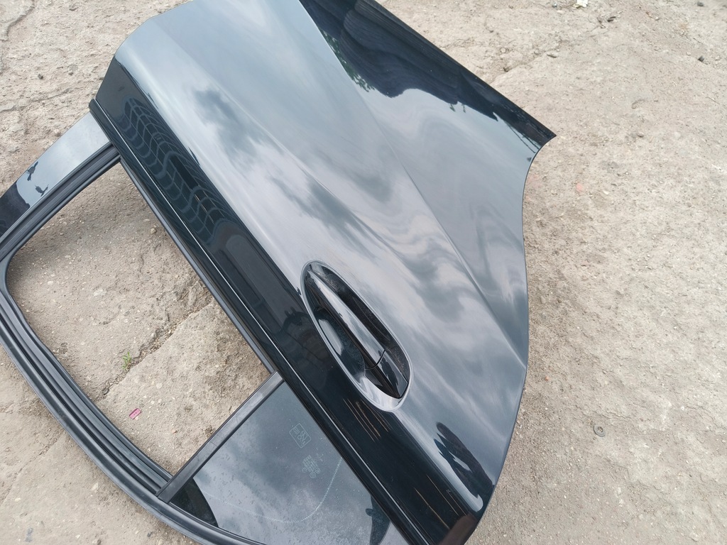 фото №8, Mercedes a klasa w176 дверь правое задние задняя 191