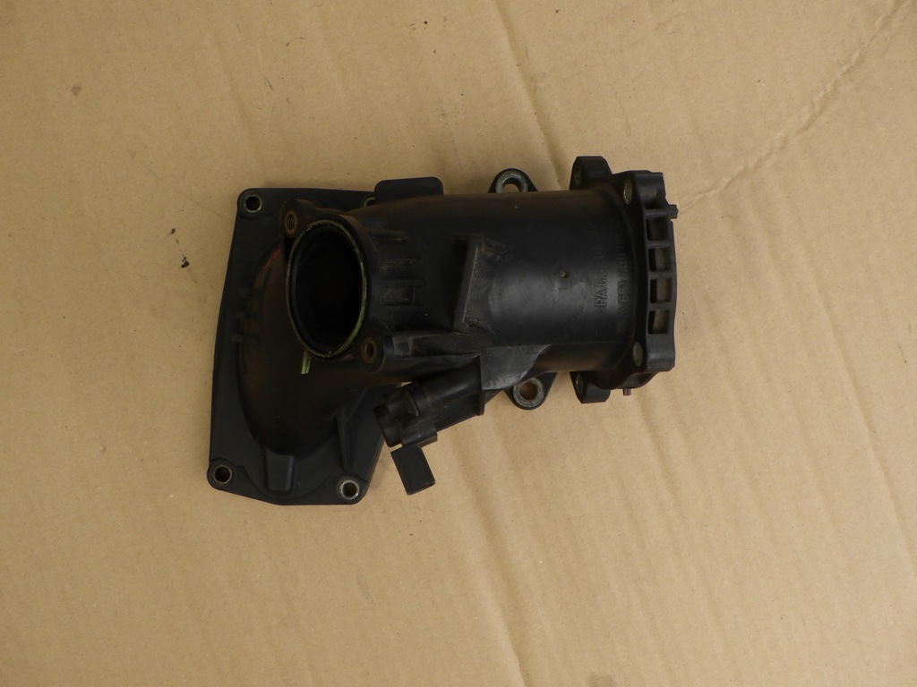 фото №1, Воздухозаборник коллектор труба воздуха lancia thema