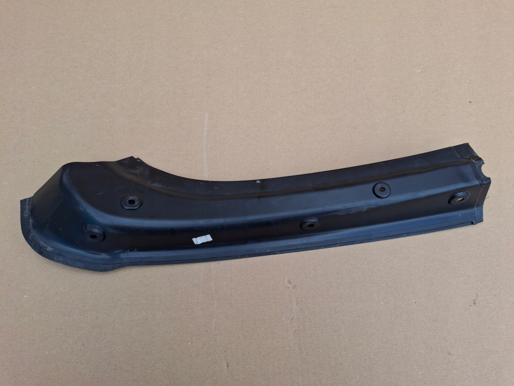 Mercedes ml gl w166 накладка ниша багажника правый  a1666930300 Недорого