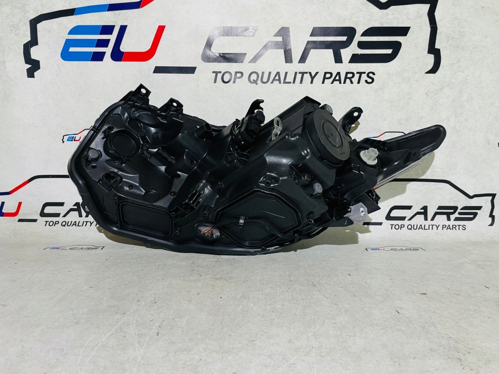 Toyota auris 2 рестайлінг  фара правий перед лінза led 2015-2019 рік Київ