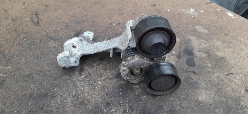 Кронштейн кронштейн кронштейн генератора 1.2tce renault clio iv 117108063r Доставка