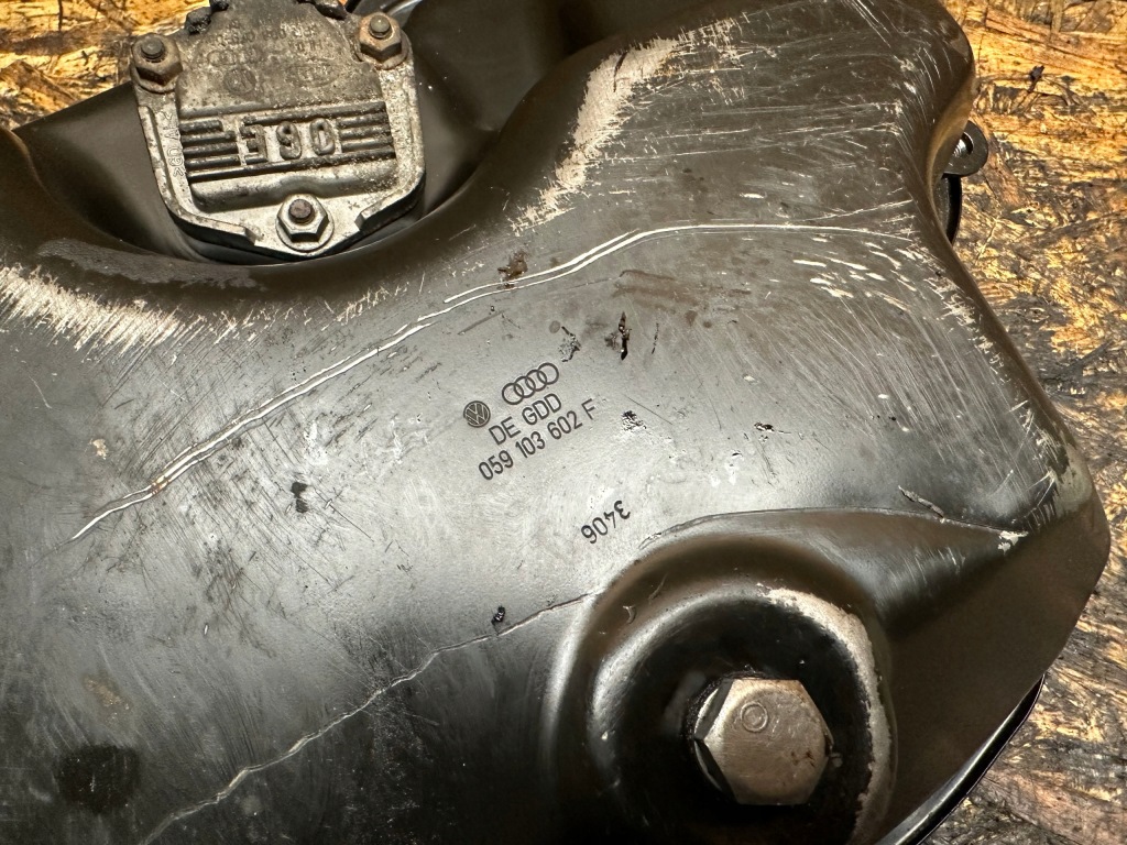 Піддон масляна audi q7 vw touareg 3.0 tdi 059103602f Доставка