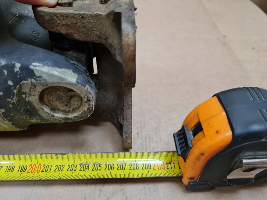 2013 toyota tundra 2 wał привідний Київ