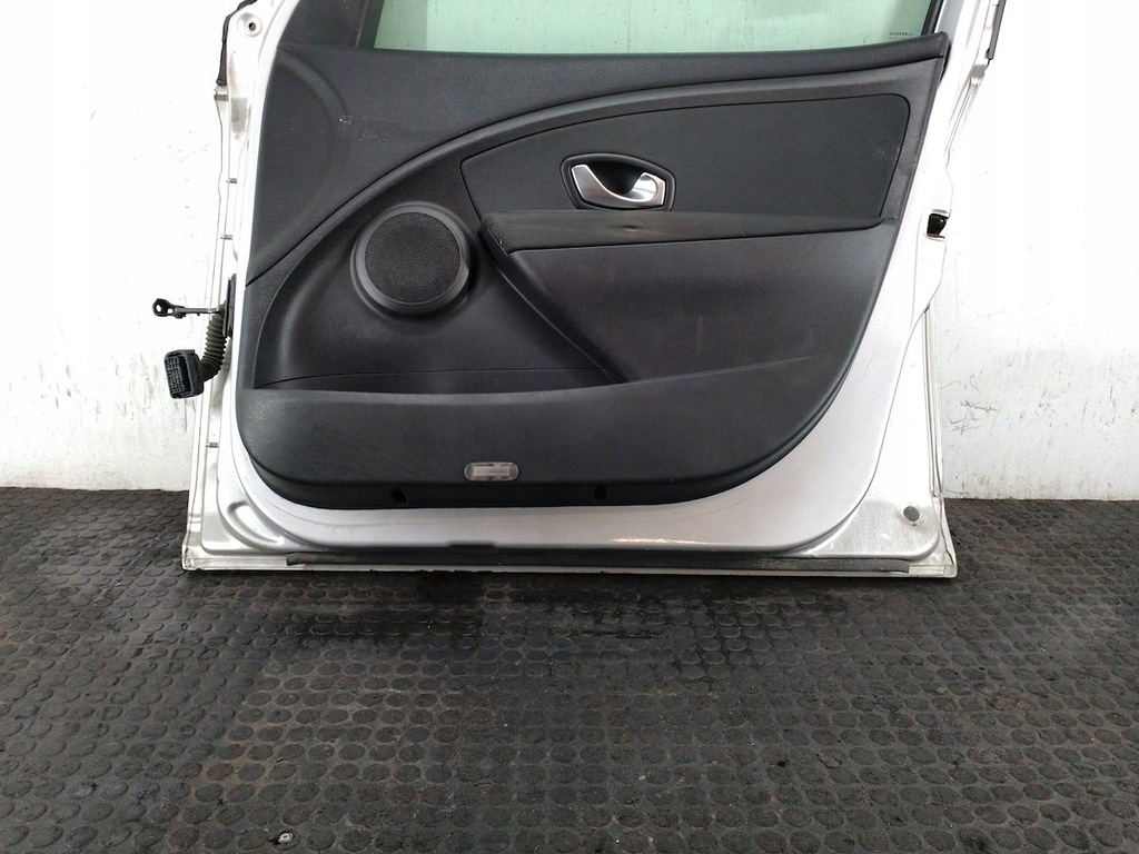 фото №10, Дверь перед правый renault megane iii ted69