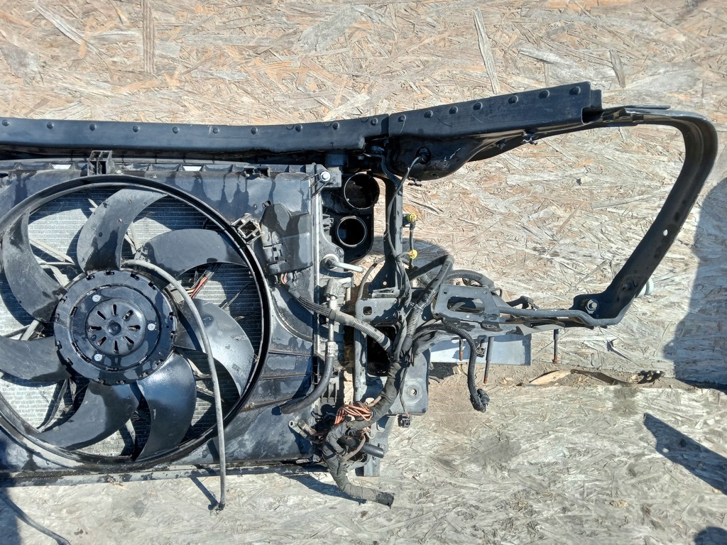 фото №9, Mercedes r-klasa w251 pas передний радиатор