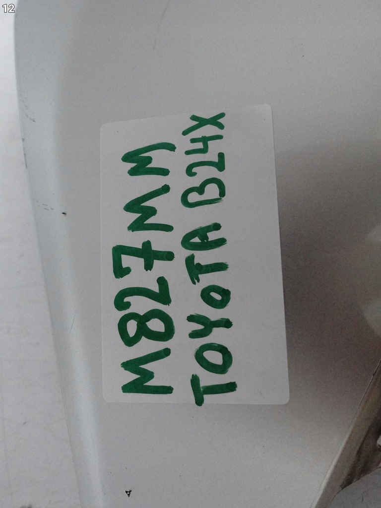 фото №13, Toyota bz4x ea10 22- уголок корпус бампера задняя правый na 2 датчики pdc