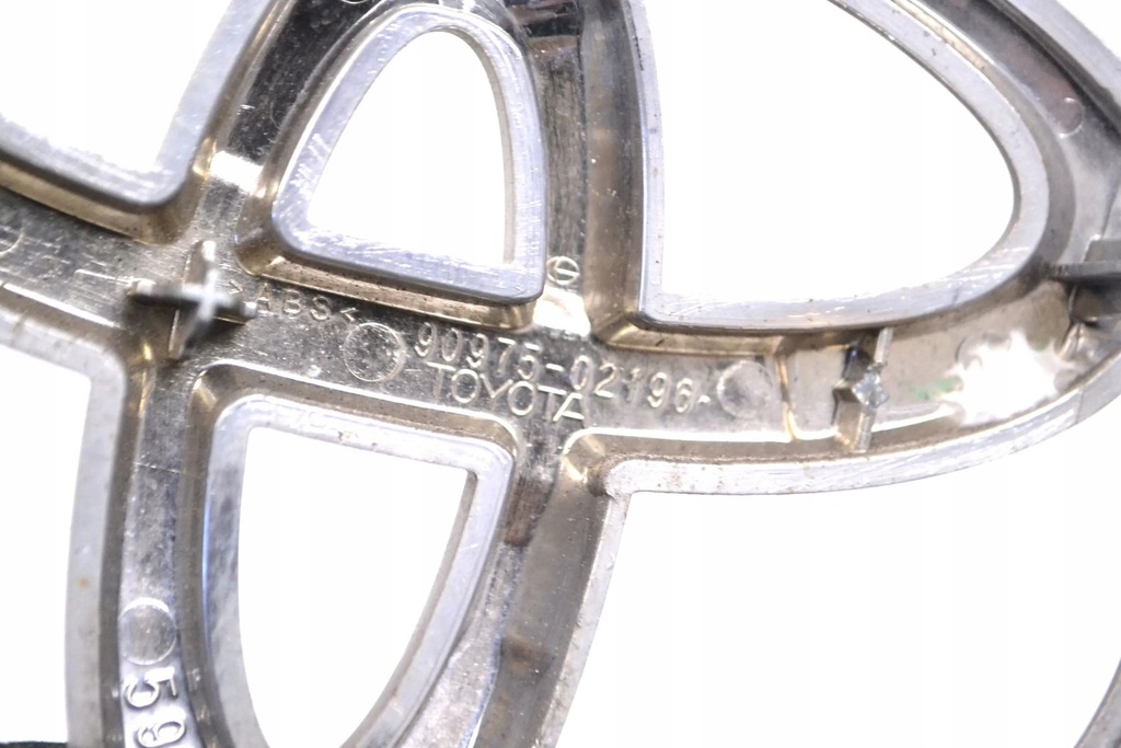 фото №6, Toyota prius xw30 2013 эмблема / значок задний / буквы modelu