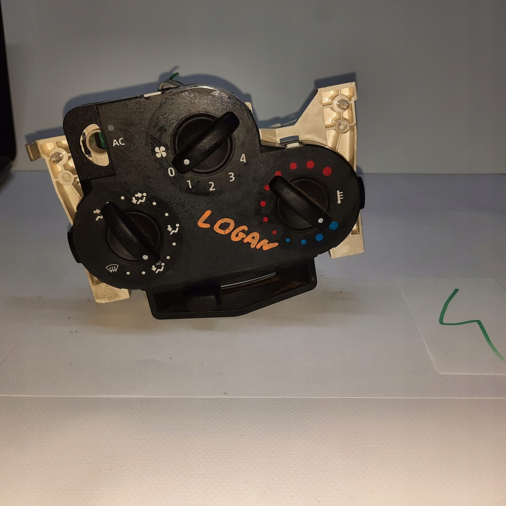 фото №1, Dacia logan панель обдув 69577008 valeo n100920k