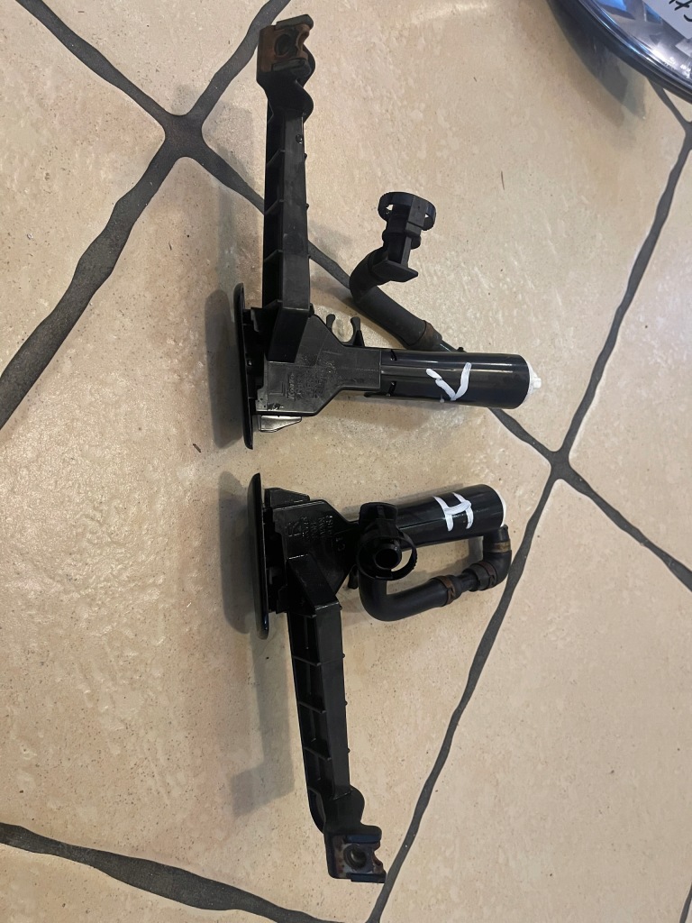 Купить Lexus rx 2011 омыватель лампы оригинал