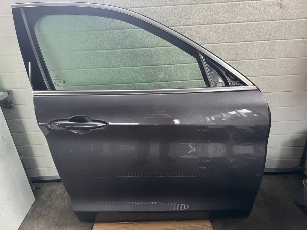 фото №1, Alfa romeo stelvio дверь правое передние полный