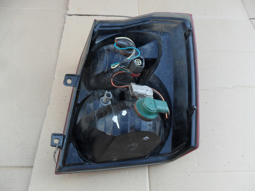 фото №9, Dodge caliber 07- 5160361aa ліва лампа задня