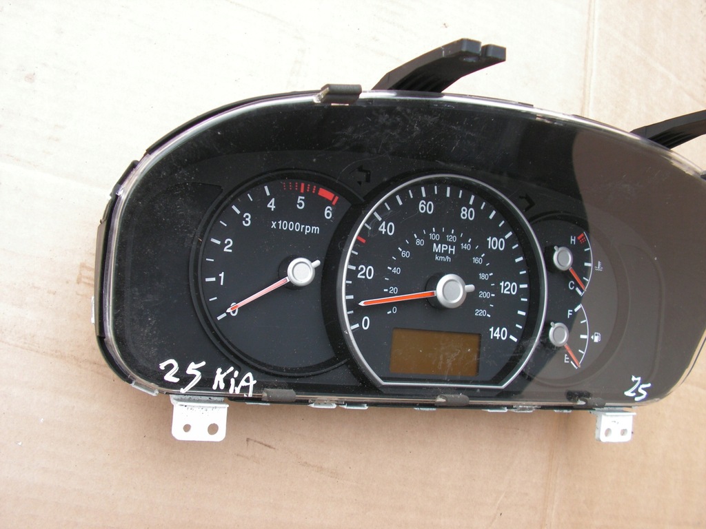 фото №8, Kia carens iii 3 приборы счетчик