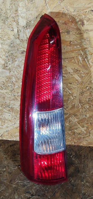 фото №1, Лампа задняя левая volvo v70 xc70 2000 - 2004 rok