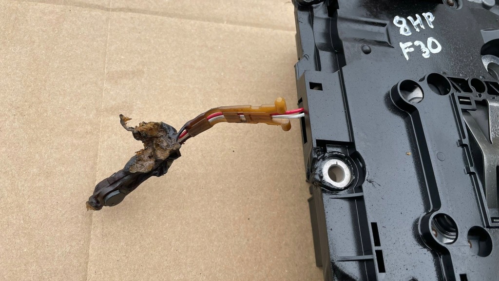 Мехатроника управление коробки передач zf 8hp bmw f30 f31 f32 201400222 Недорого